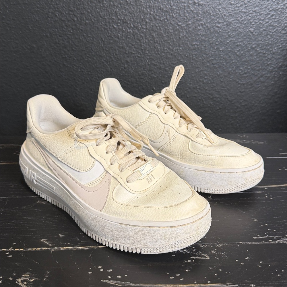 Nike Off-White and Beige Sneakers AF1